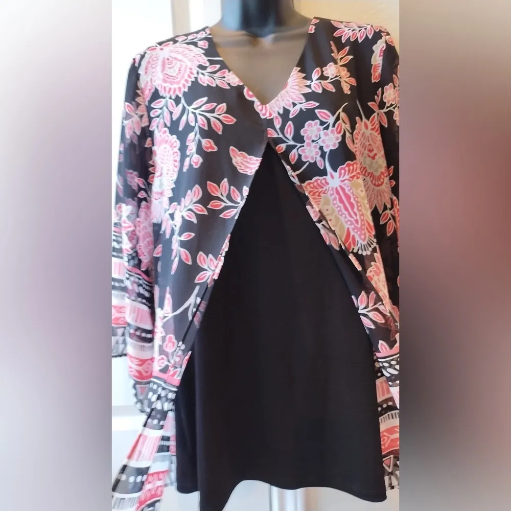JM Collection Women's Printed Split-Front Tunic Top (Black Pink, Medium) Blouse - Image 6