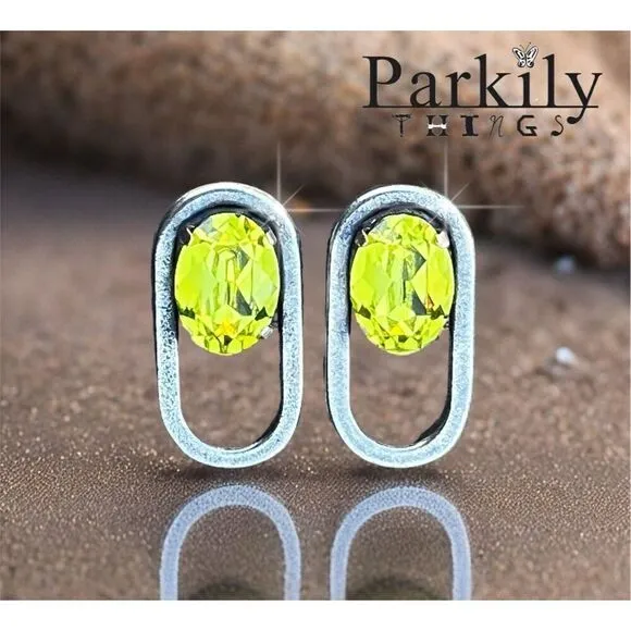 Handcrafted post antique silver earrings with citrus crystal - Image 2