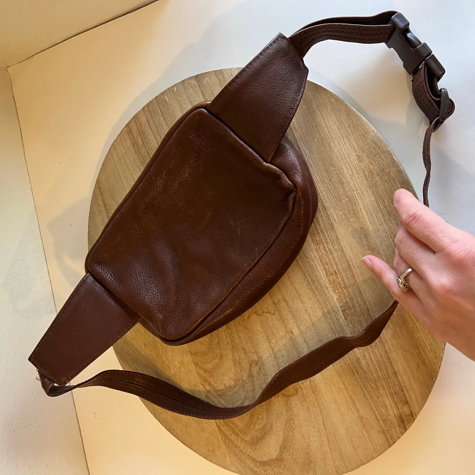 Brown Vintage 90s Soft Genuine Leather Zipper Small Crossbody Fanny Pack Bag - Image 4