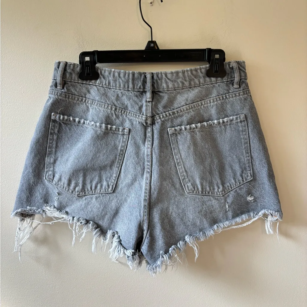 Zara Light Gray Denim Jean Shorts - Image 4