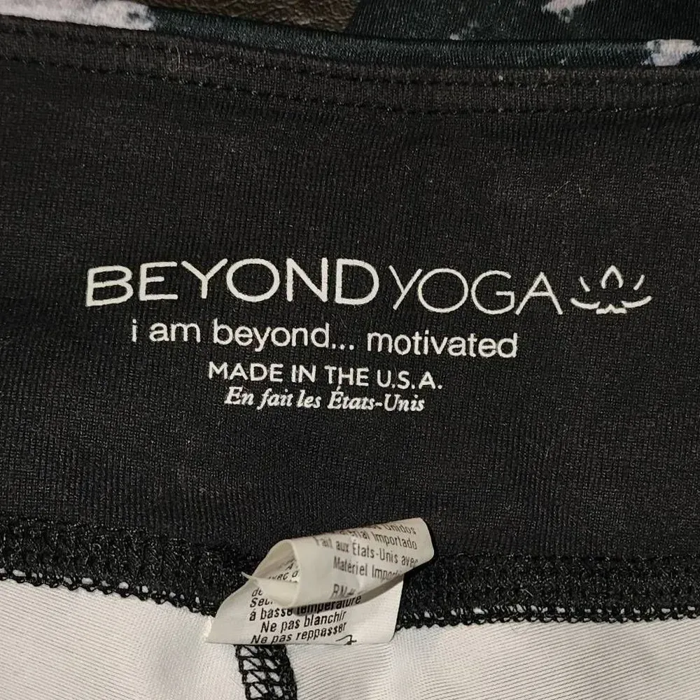 Beyond Yoga Womens‎ Black Gray Splatter Capri Leggings XS - Image 4