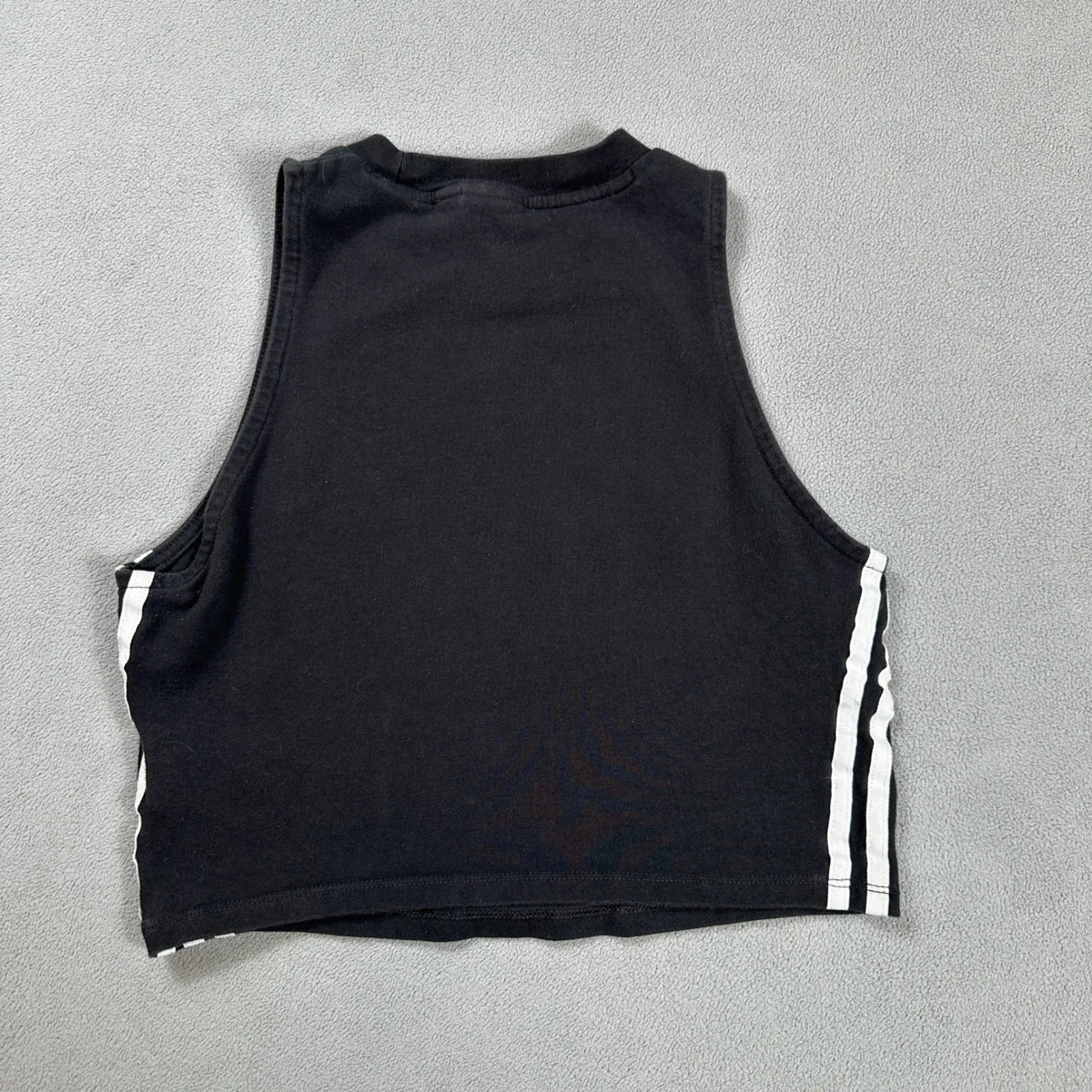 Adidas Cropped Tank Top Women's Medium Black White 3 Stripes Logo Baby Workout - Image 2
