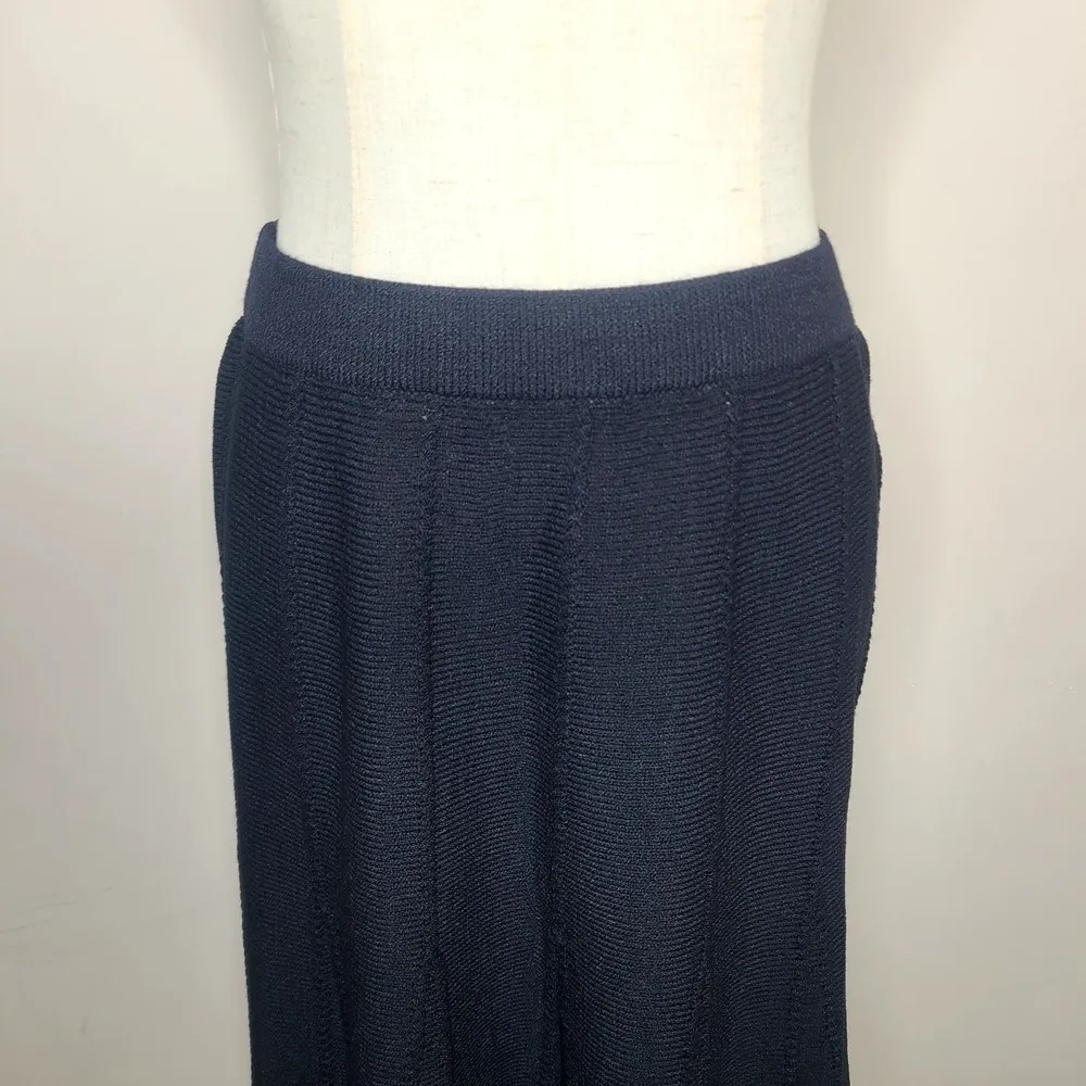 St John Evening Santana Knit Black Fit And Flare Sequin Hem Women's Skirt Size 4 - Image 3