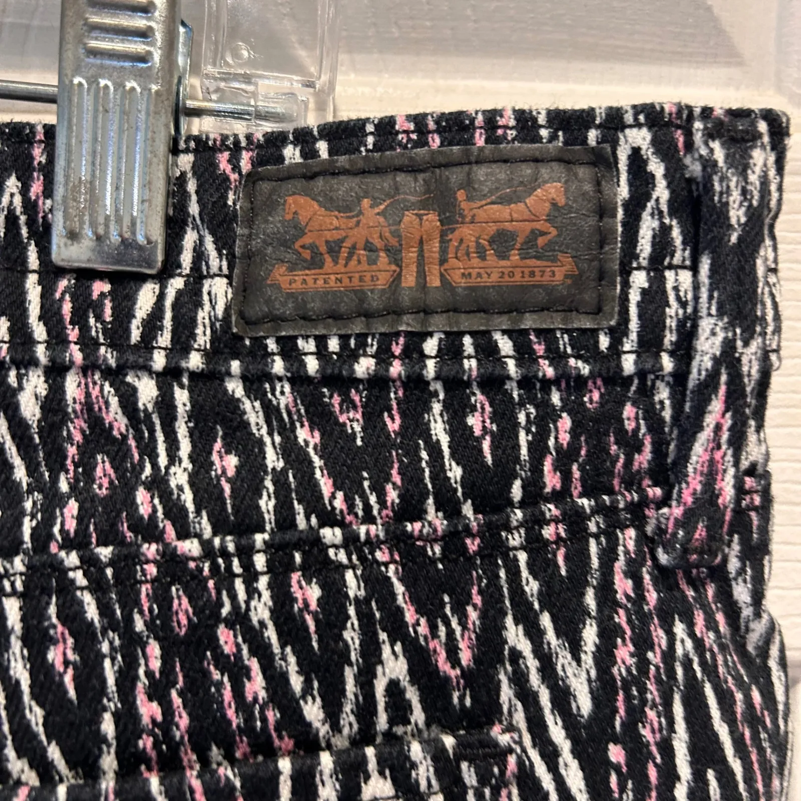 Levi Strauss Mid Rise Ankle Skinny Pants Women Size 16 W33 Geometric Print Black - Image 6