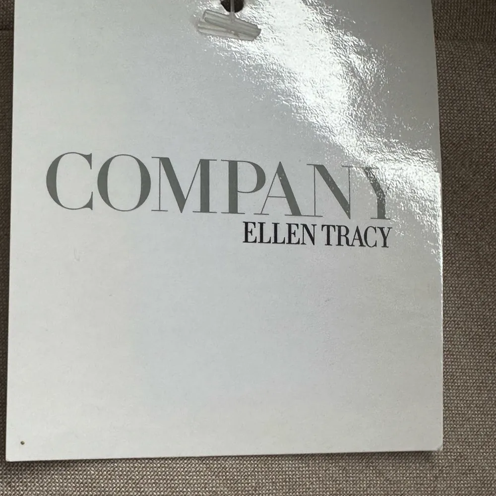 Ellen & Tracey Company NWT Essential Beige Low Waist  Wide Leg Pants Sz 6. - Image 5