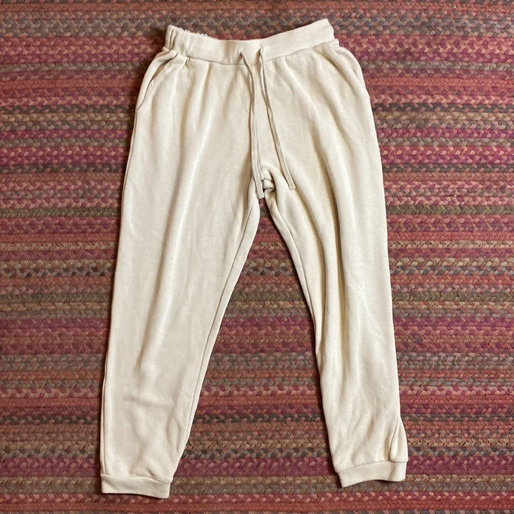 CREAM BASIC JOGGER SWEATPANTS - Image 2