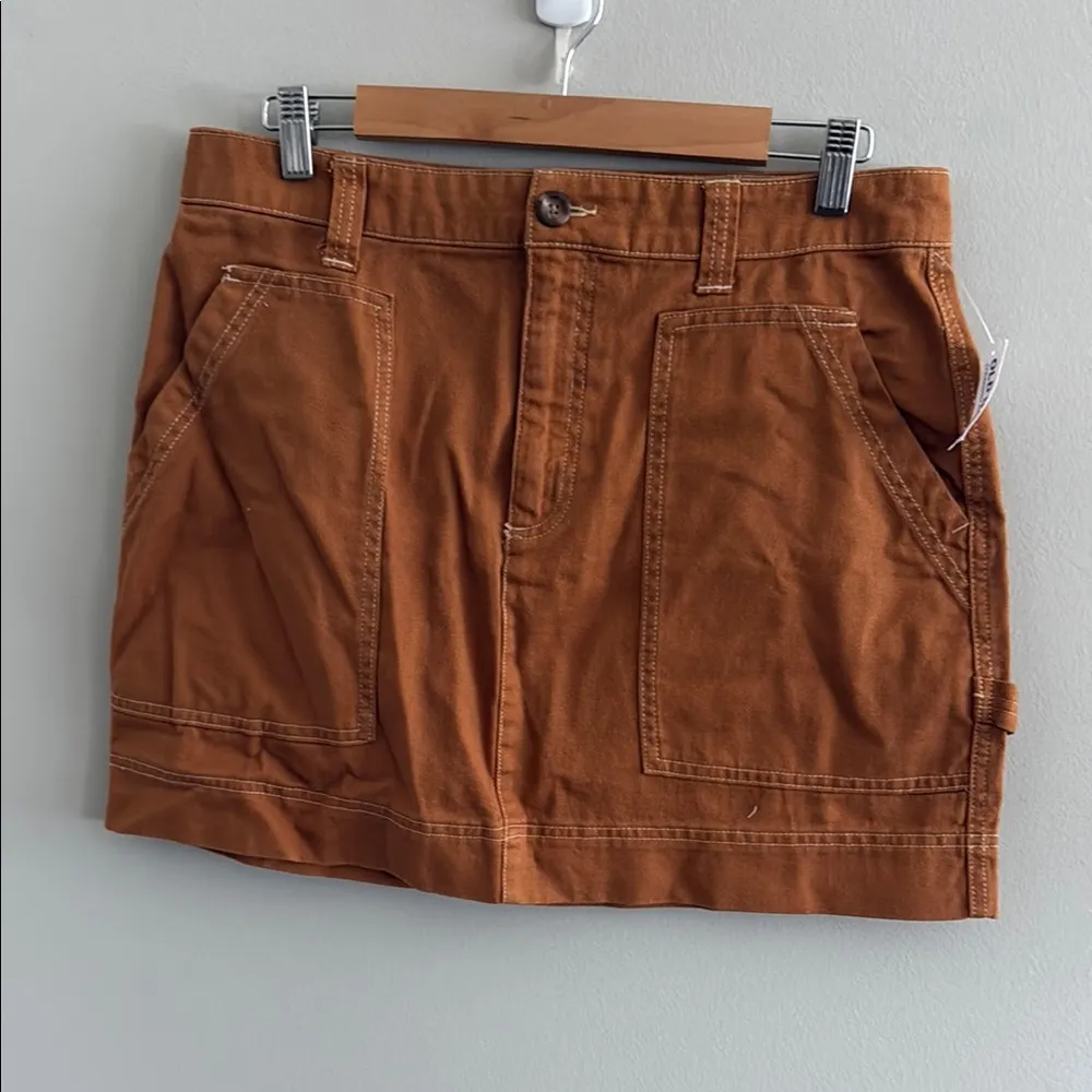 Old Navy Cargo Women’s Mini Skirt - Image 2