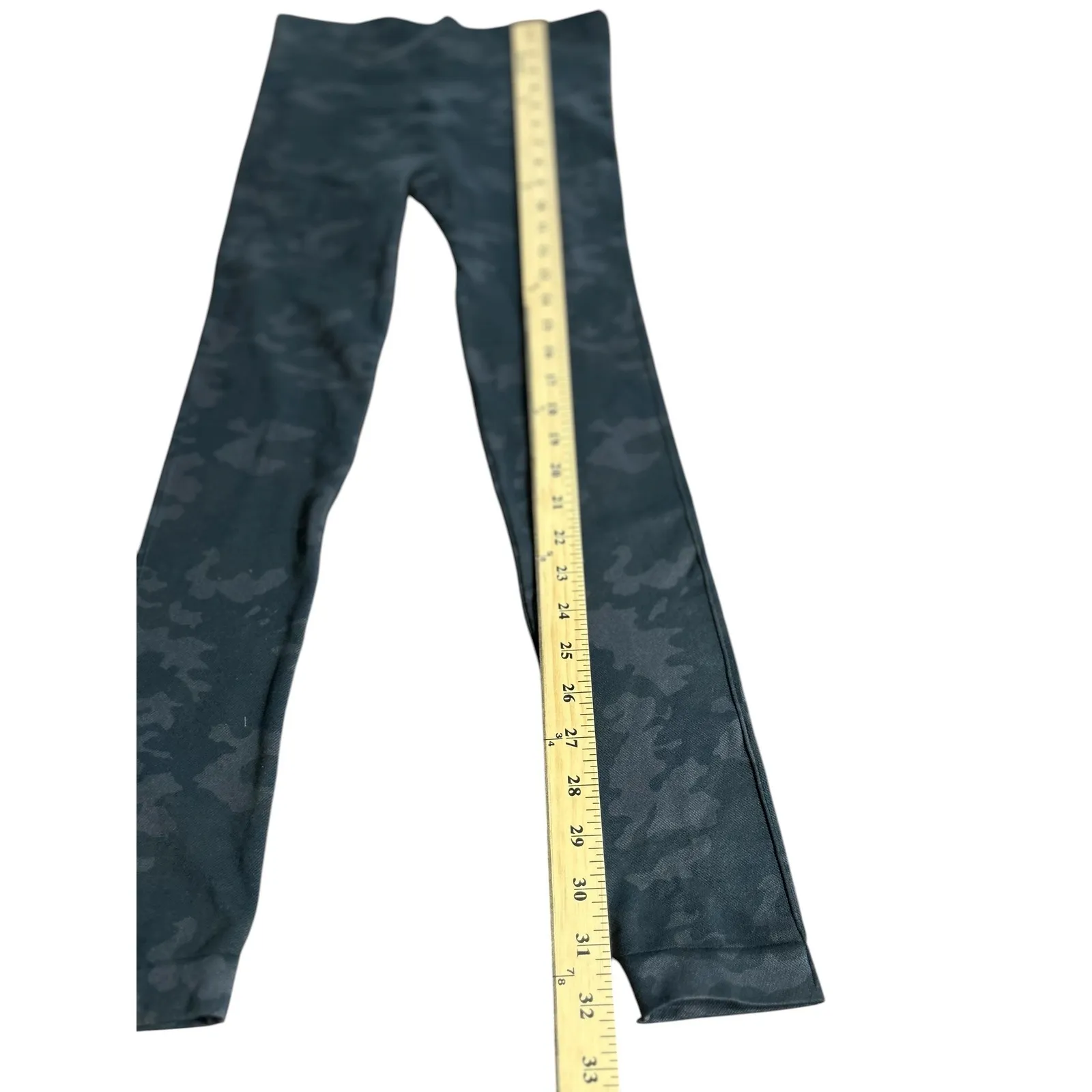 SPANX Camouflage Seamless Leggings Women's M‎ Dark GreenAthleisure Comfort - Image 5