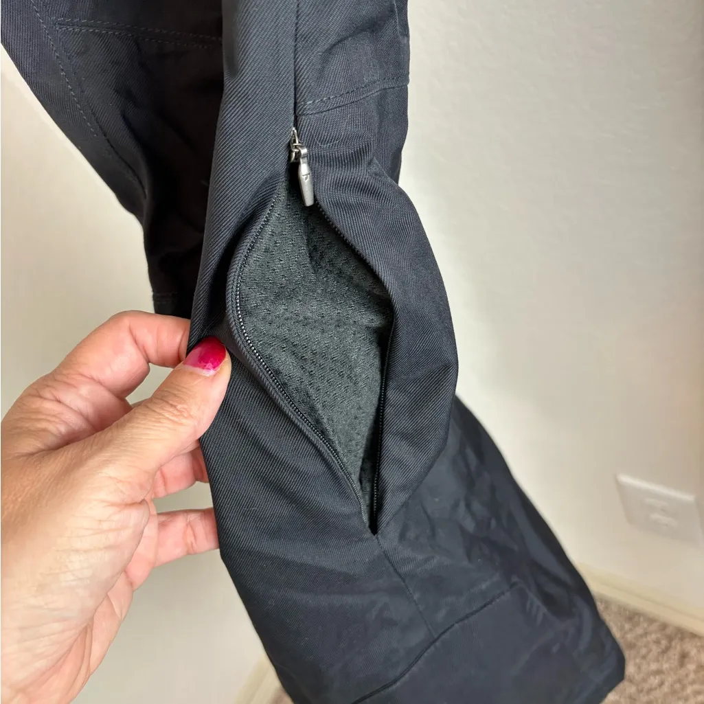 Columbia  Women Black Cargo Ski Pants - Image 7