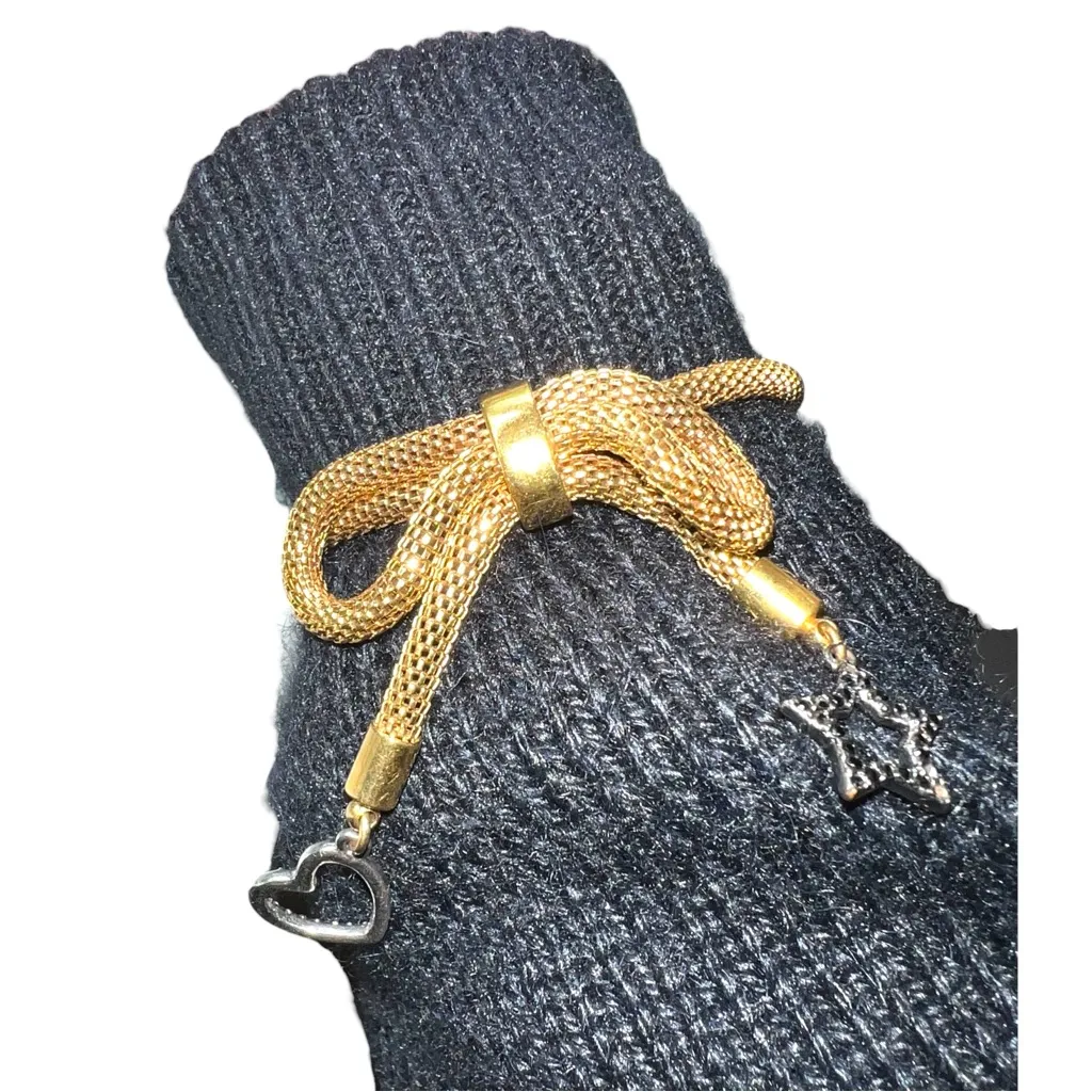 RARE Marc Jacobs Women's Gold Mesh Bow tie heart star charm bracelet 8" long - Image 4