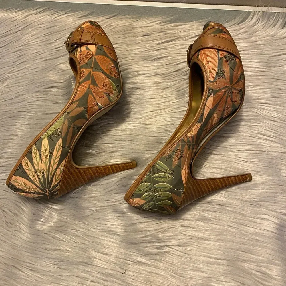 Shiekh Tan & Tropical Pattern Heels - Image 8
