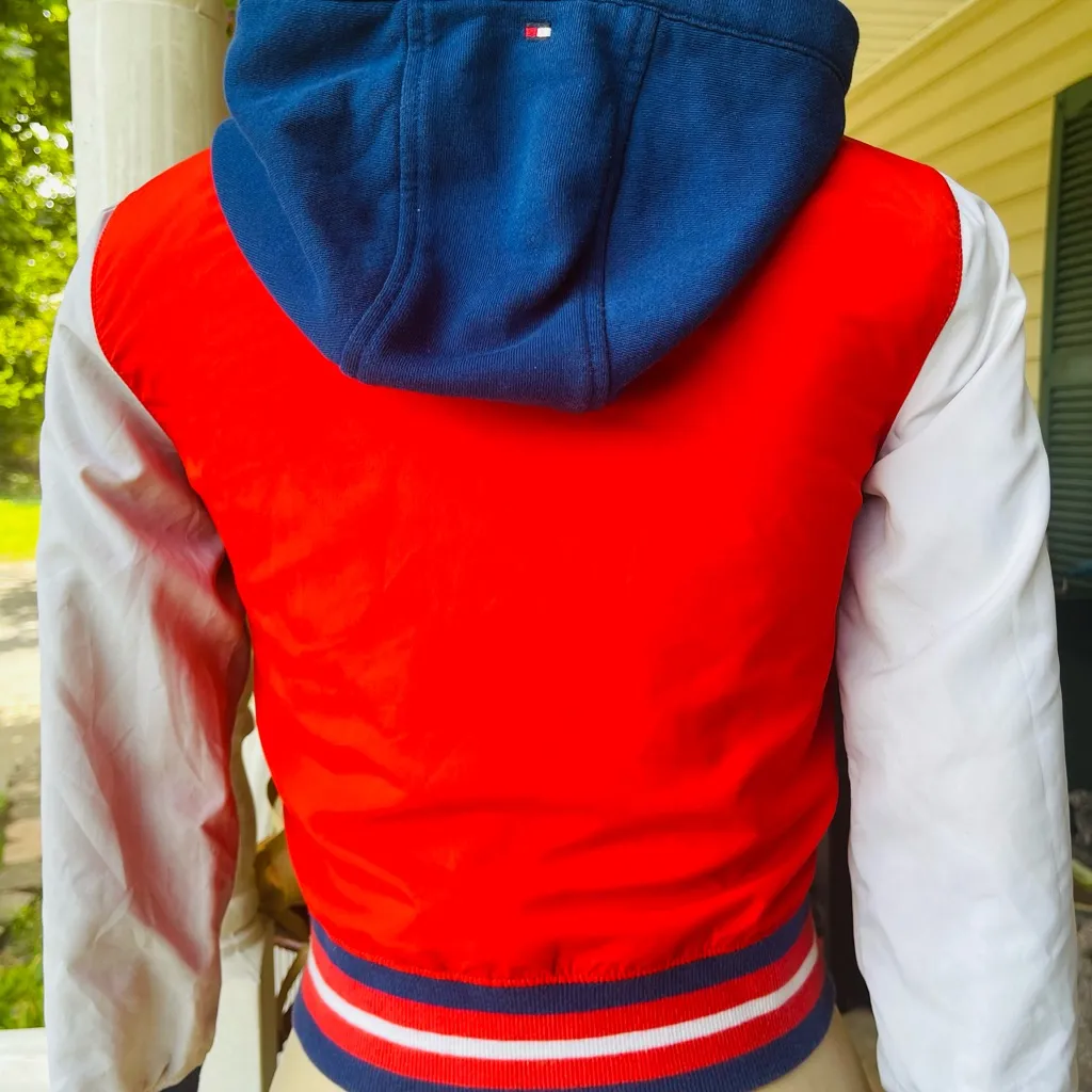 Tommy Hilfiger vintage hoodie with zip up - Image 4