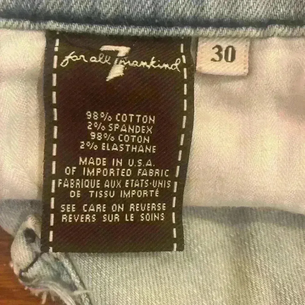 7 For All Mankind Bleached White Washed Distressed Mom Shorts size 30 Acid Wash - Image 7