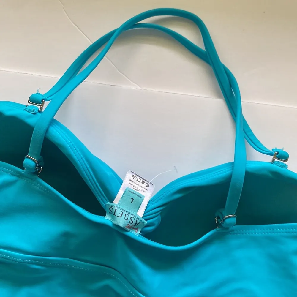 Spanx Assets padded tankini swim top, size large - Image 8