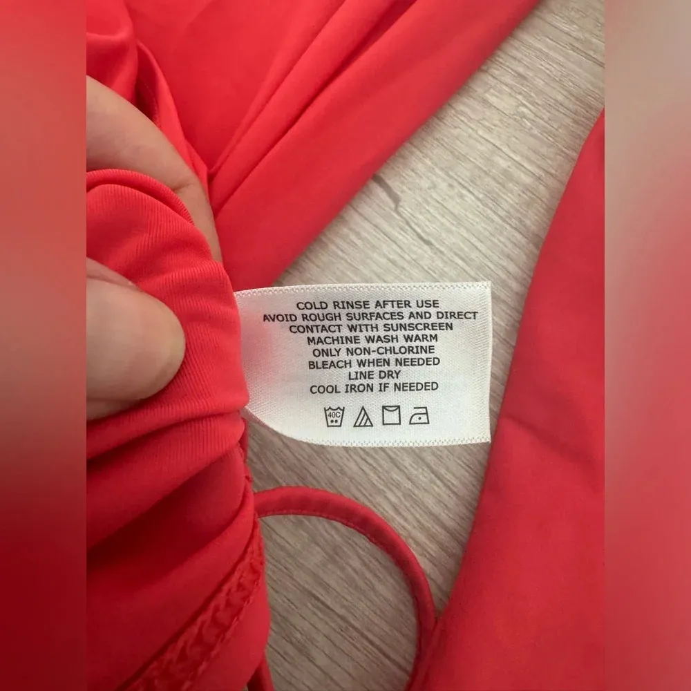 Coolibar Coral Red UPF 50+ Sun Protection Swim Top Side Ruching Coastal Size XS - Image 9