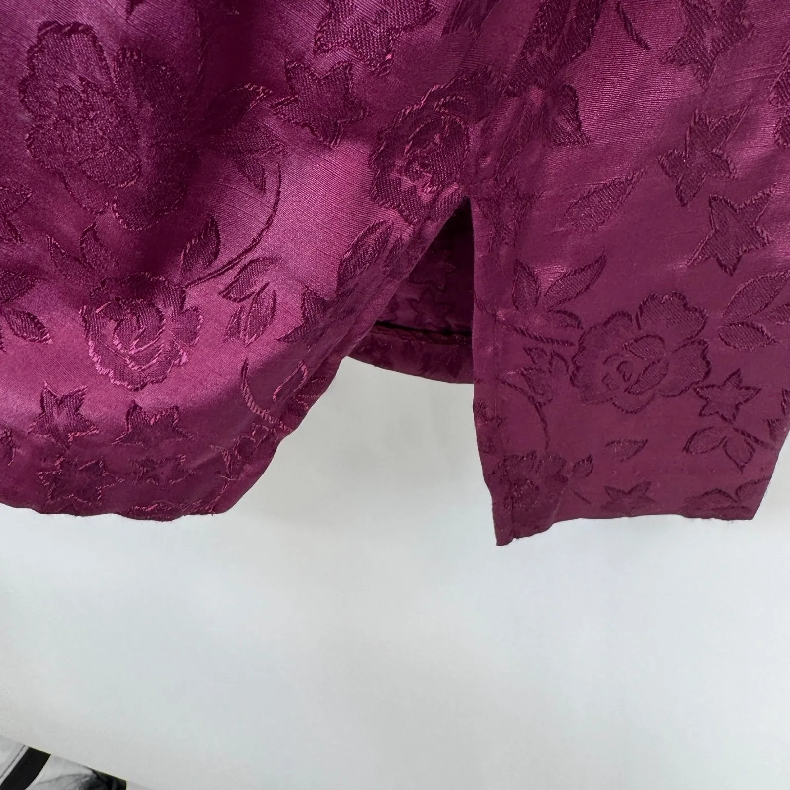 Vintage Kathie Lee Woman Button Front Top Womens 14W/16W Purple Floral Satin - Image 5