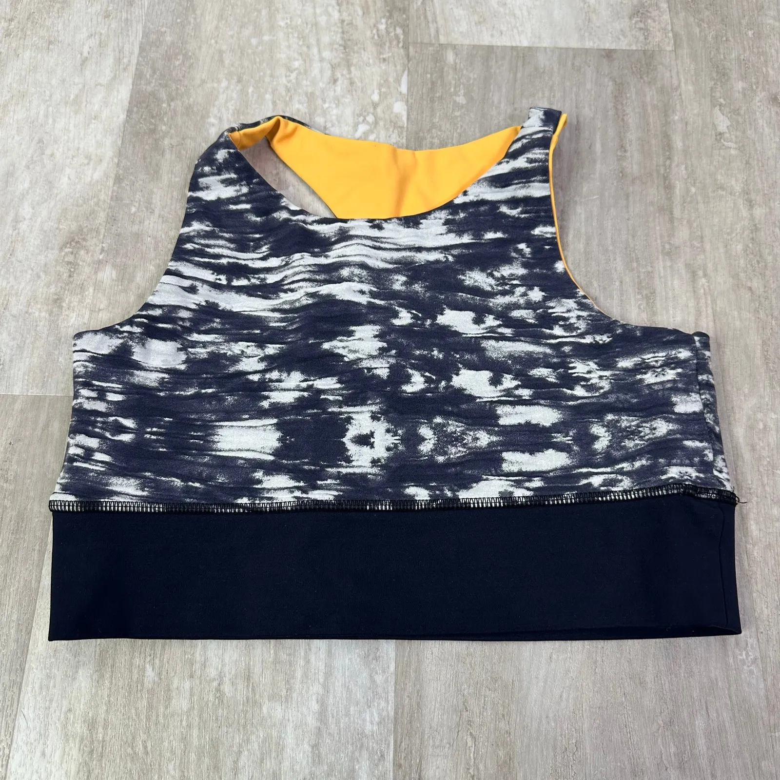 Soulcycle Sports Bra Size Medium - Image 2