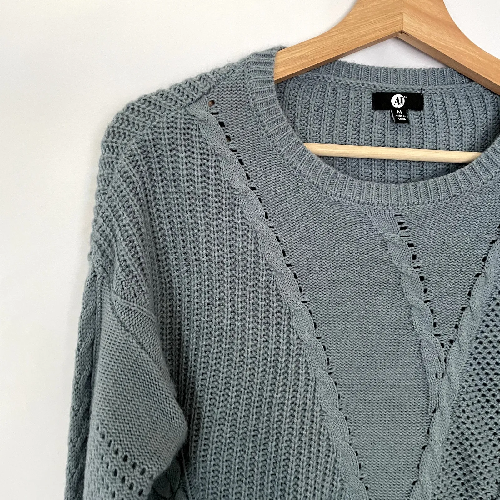 A&I gray blue cable knit sweater women's size medium ribbon detail comfortable - Image 2