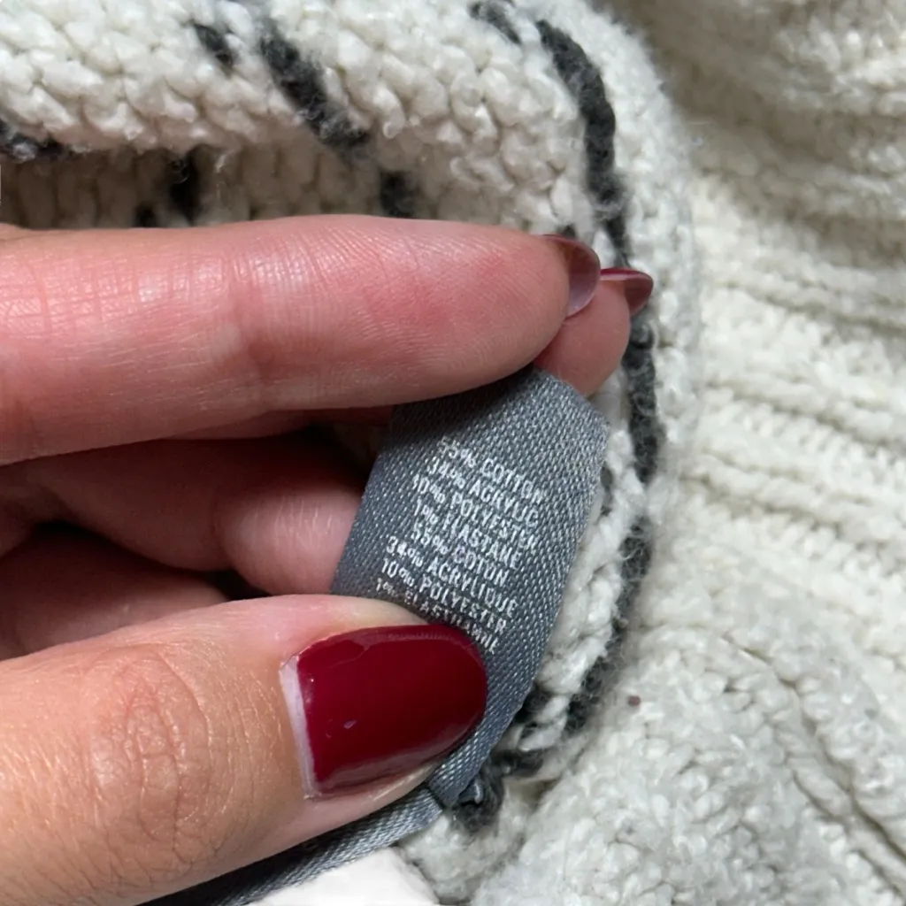 Aerie White & Gray Knit Heart Crewneck Sweater Womens M - Image 5