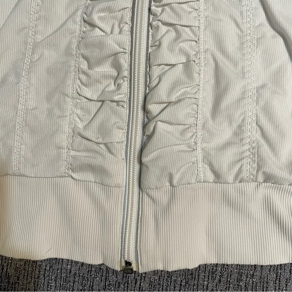 Lululemon  Run Back On Track Jacket - Image 6