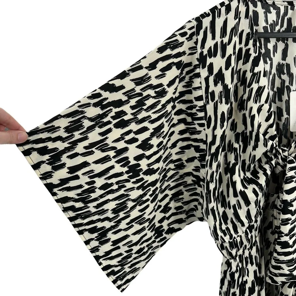 Flawless Touch Front Tie Romper Dash Print Size Small New - Image 3