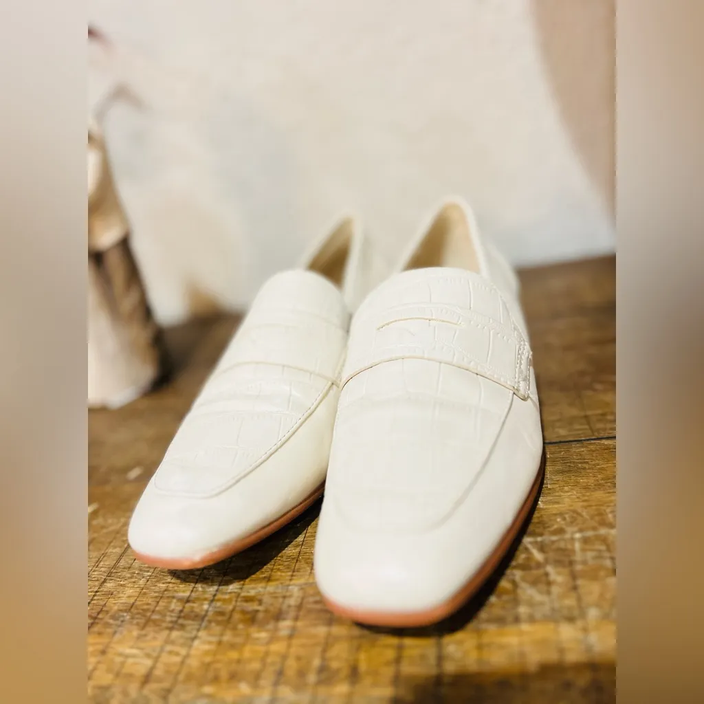 Aldo Adwauthiel loafers in white leather with a croc-embossed detail. 7.5 - Image 2