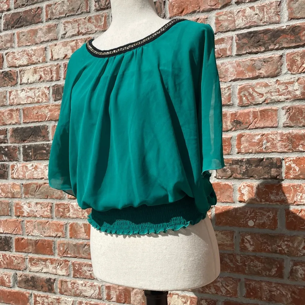 BCX emerald green blouse with gold chain hardware / S / Excellent condition - Image 4