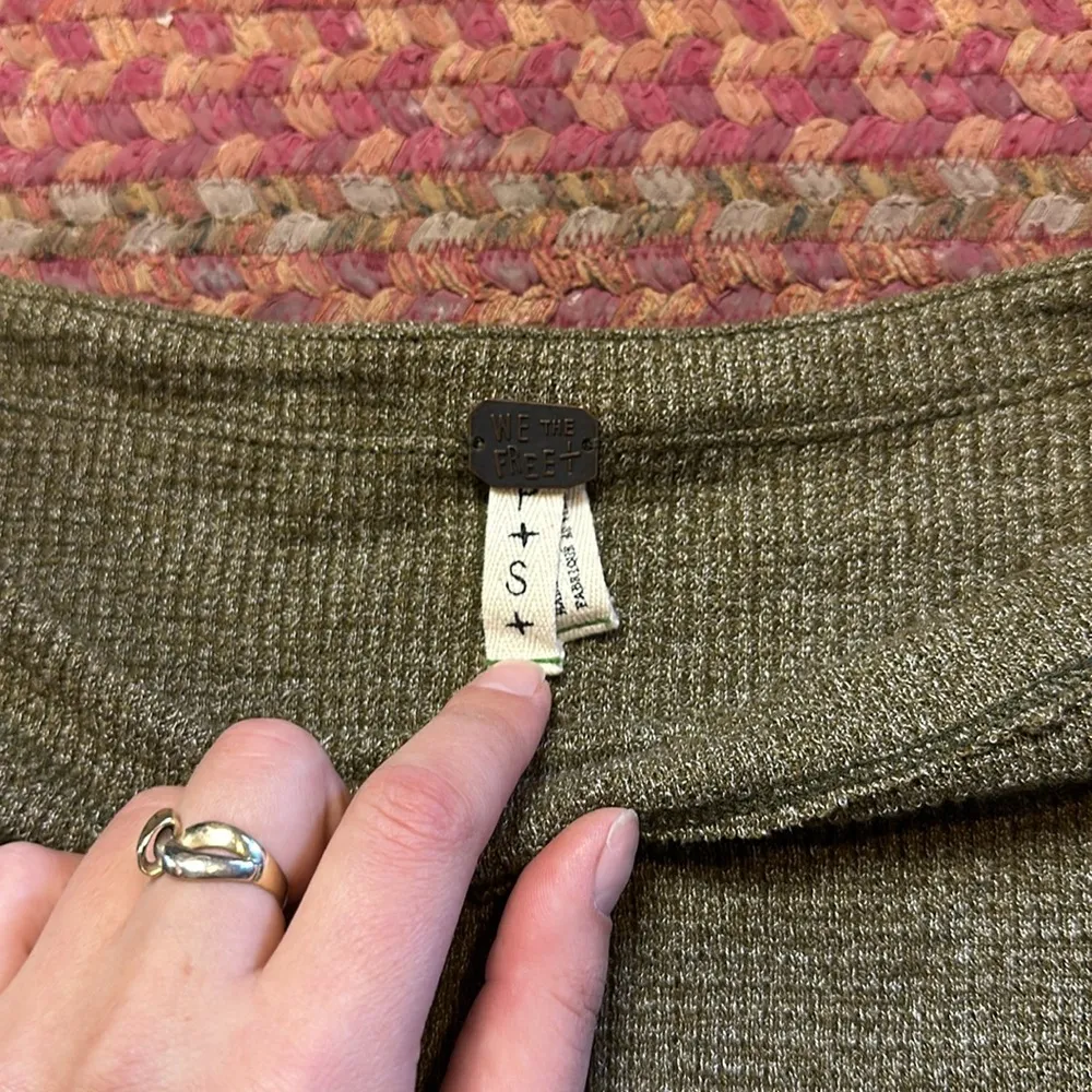 WE THE FREE OLIVE GREEN WAFFLE KNIT LONG SLEEVE - Image 3