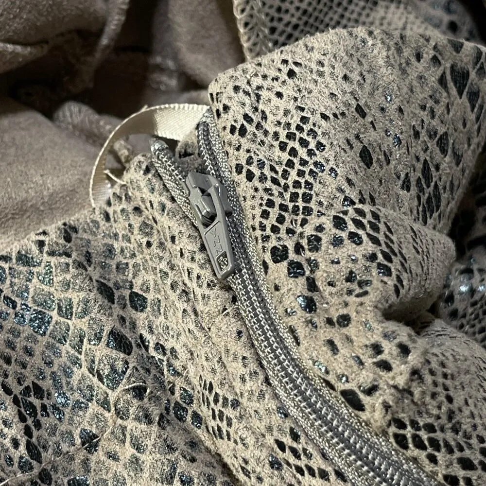 She & Sky Faux Snake Legging Zip Side Size S Small Cream Black Pant - Image 4