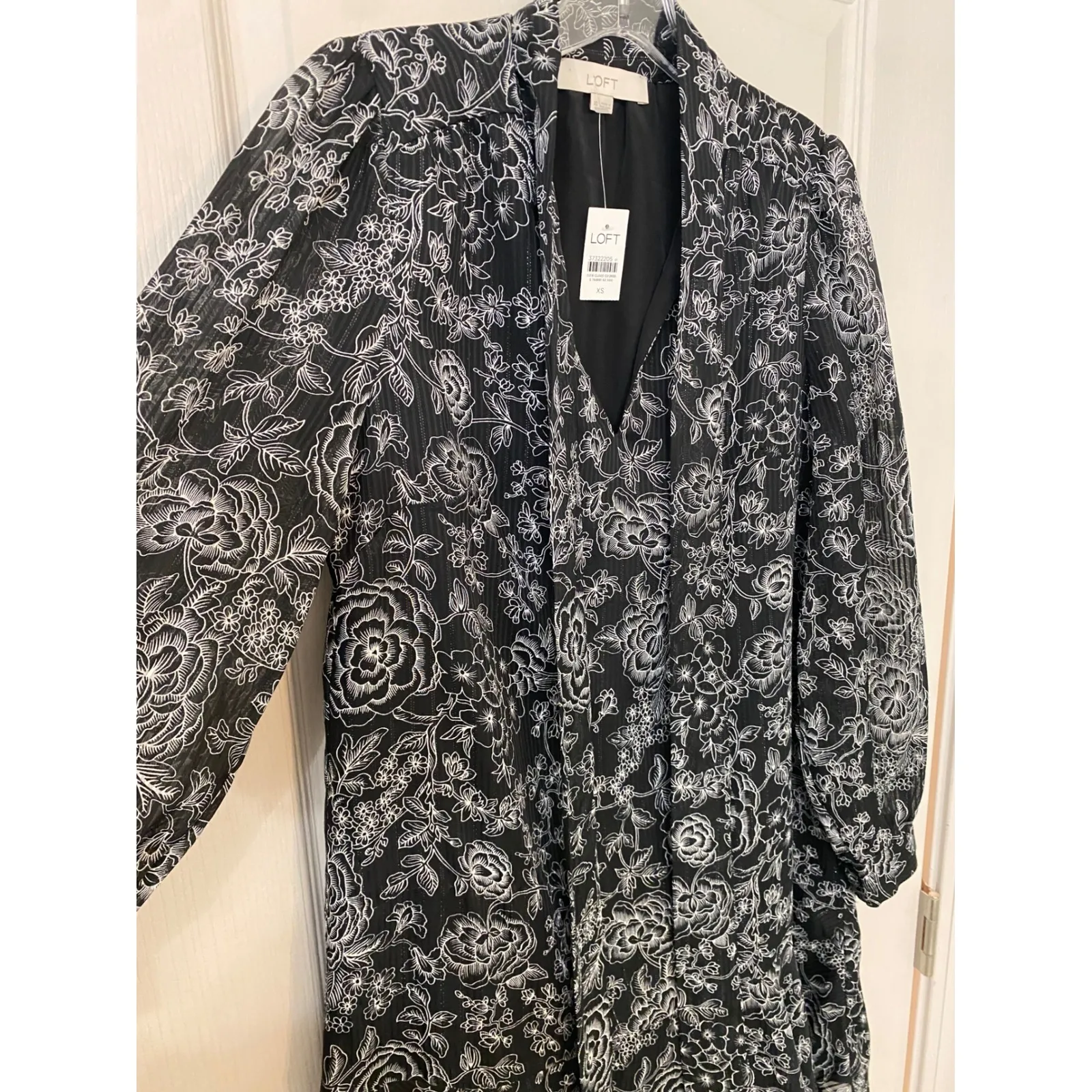 LOFT Etched Floral Bow Flounce Dress Women's Black White Long Sleeve XS NWT - Image 8
