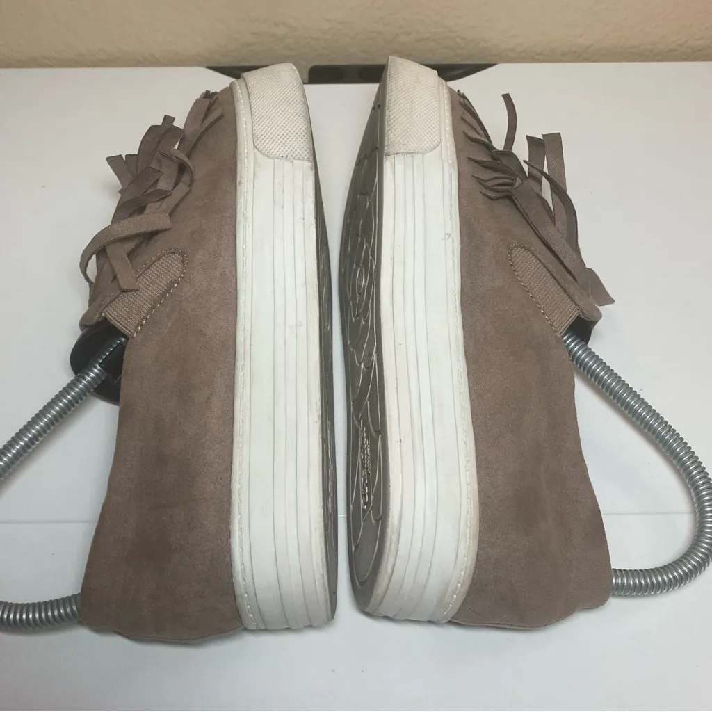 Unbridled Ariat Fringe Women's Taupe  Slip-On Shoes Sneakers Size 6.5 - Image 10