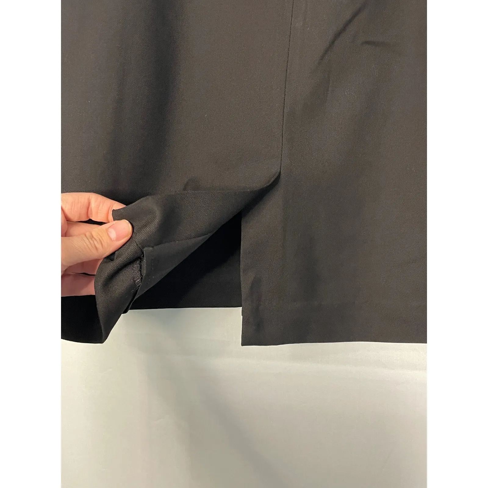 Banana Republic Black Pencil Skirt Size 6 Knee Length Professional Work‎ Office - Image 3