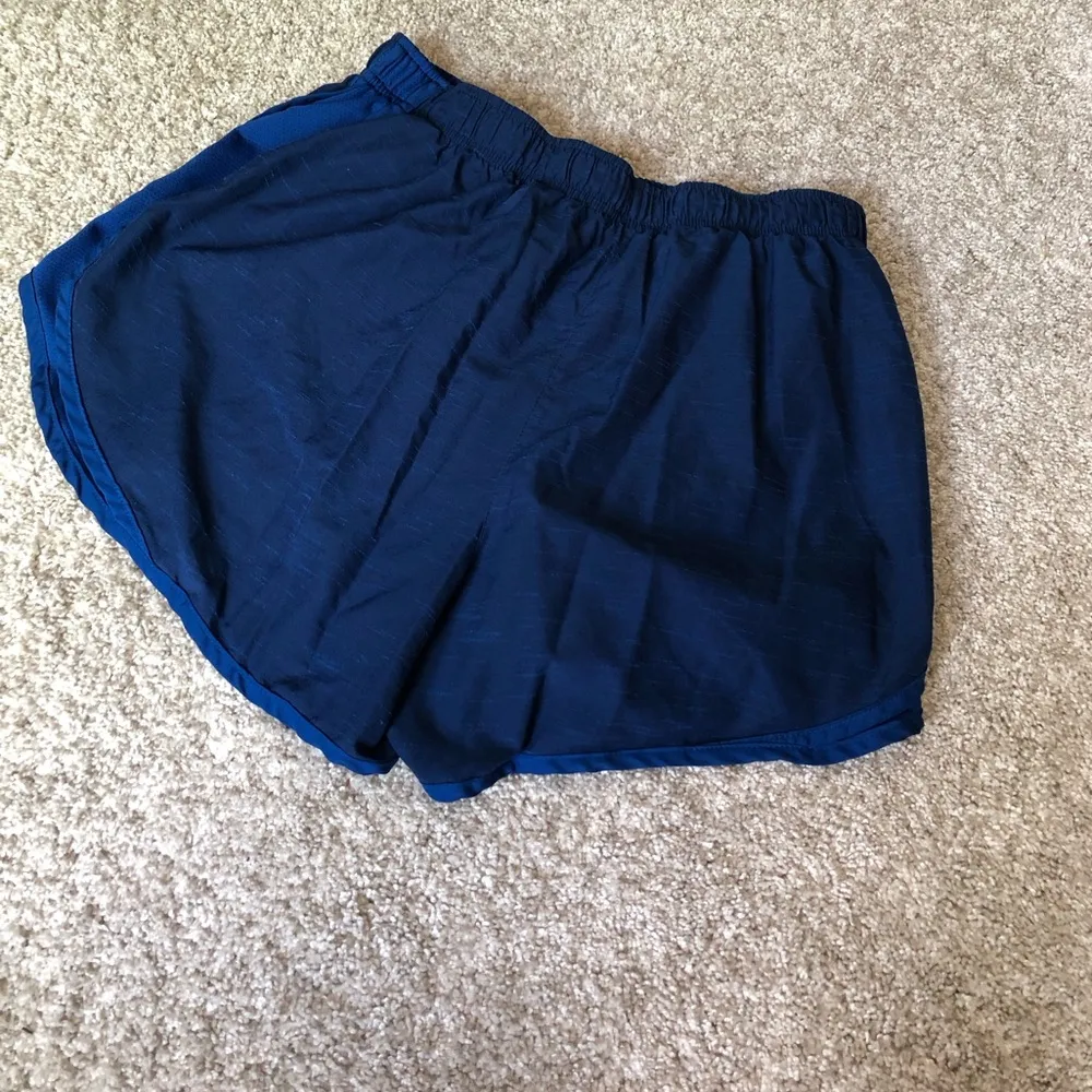 Nike Dri Fit Women’s size L Running Shorts Athletic sportswear - Image 5