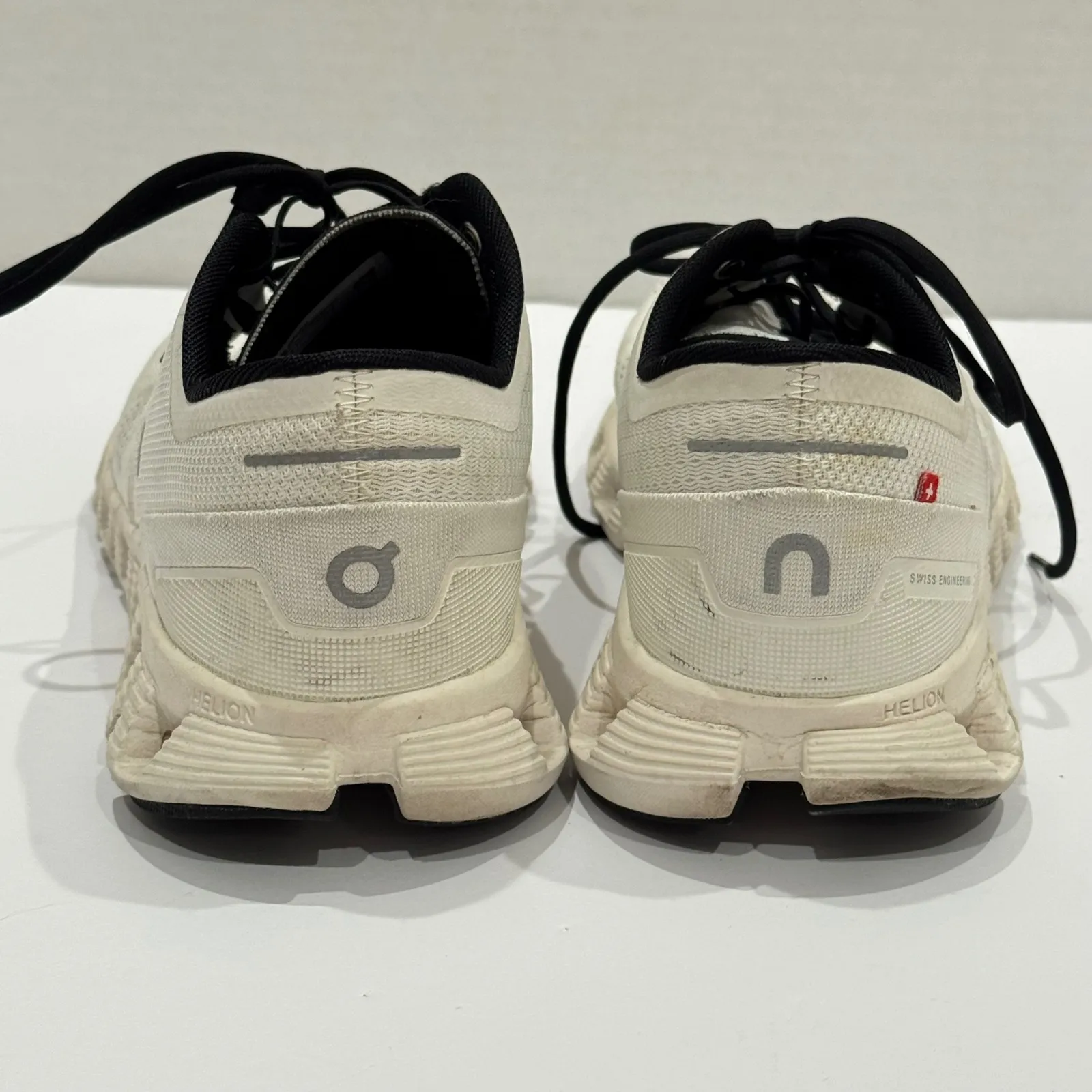 On Cloud X White Running Shoes Women's Size 9.5 Athletic Sneakers Training *flaw - Image 2