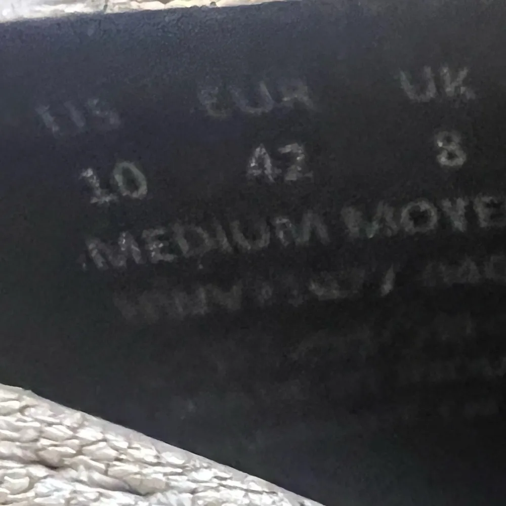 🆕 Hush Puppies Manda perforated leather slip on sneakers flats silver si… - Image 7