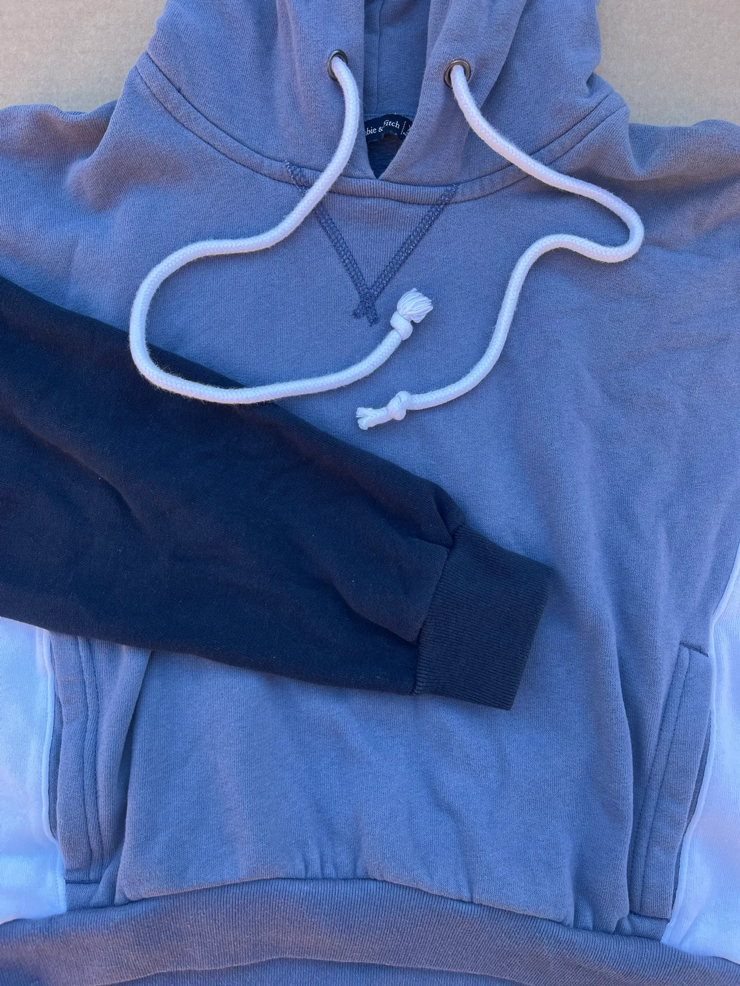 Cropped Hoodie - Image 2