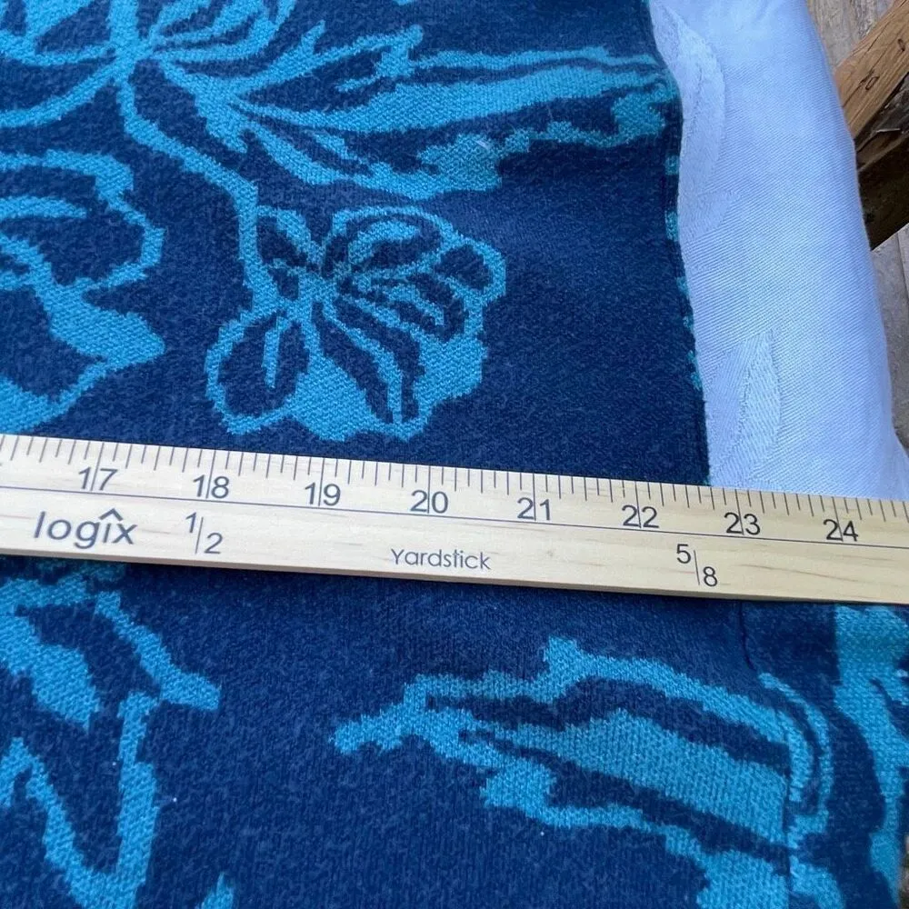 Cyrus size L mock turtleneck floral print sweater. - Image 4