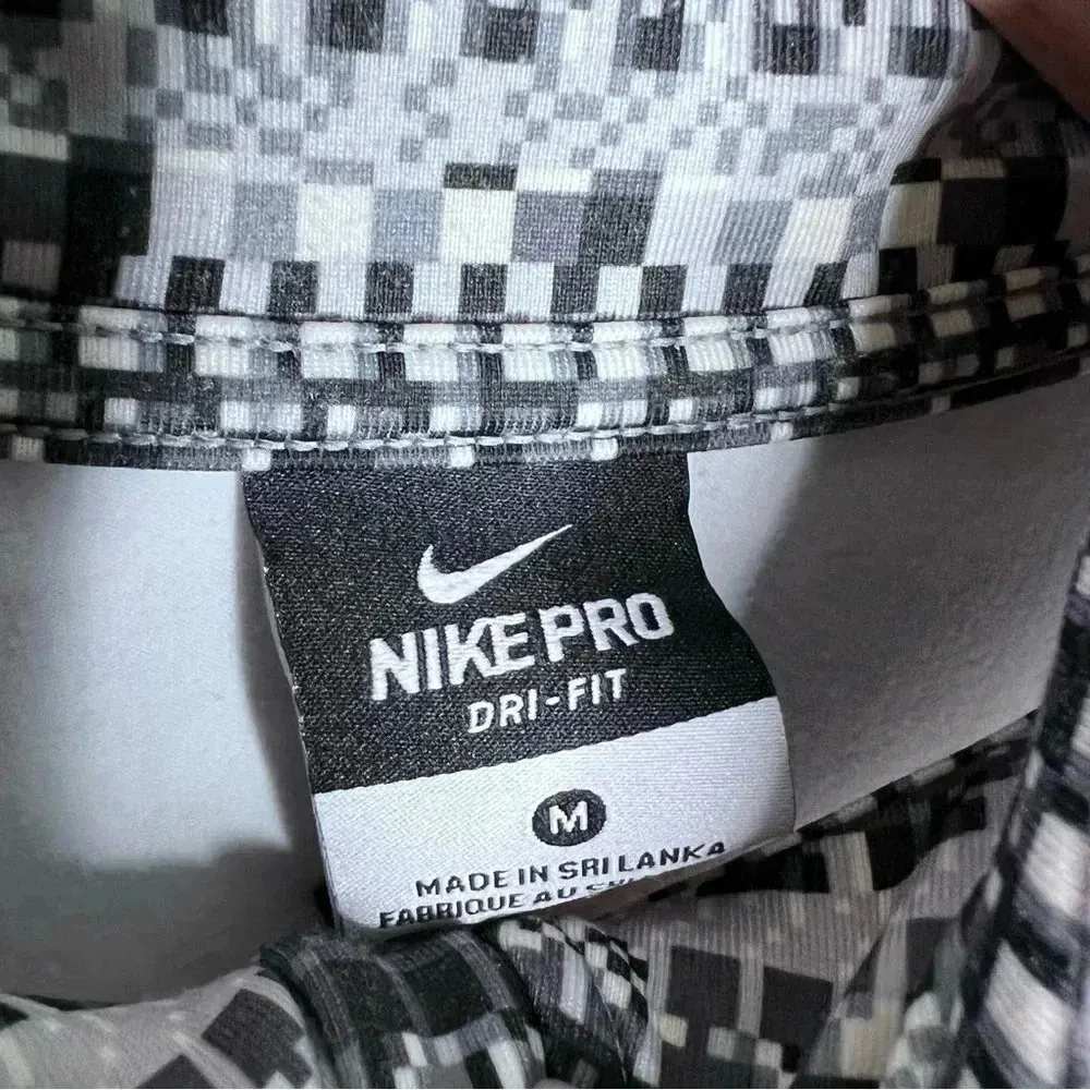 Nike Pro Dri Fit Warm 8 Bit 1/2 Zip Training Pullover Size Medium - Image 8