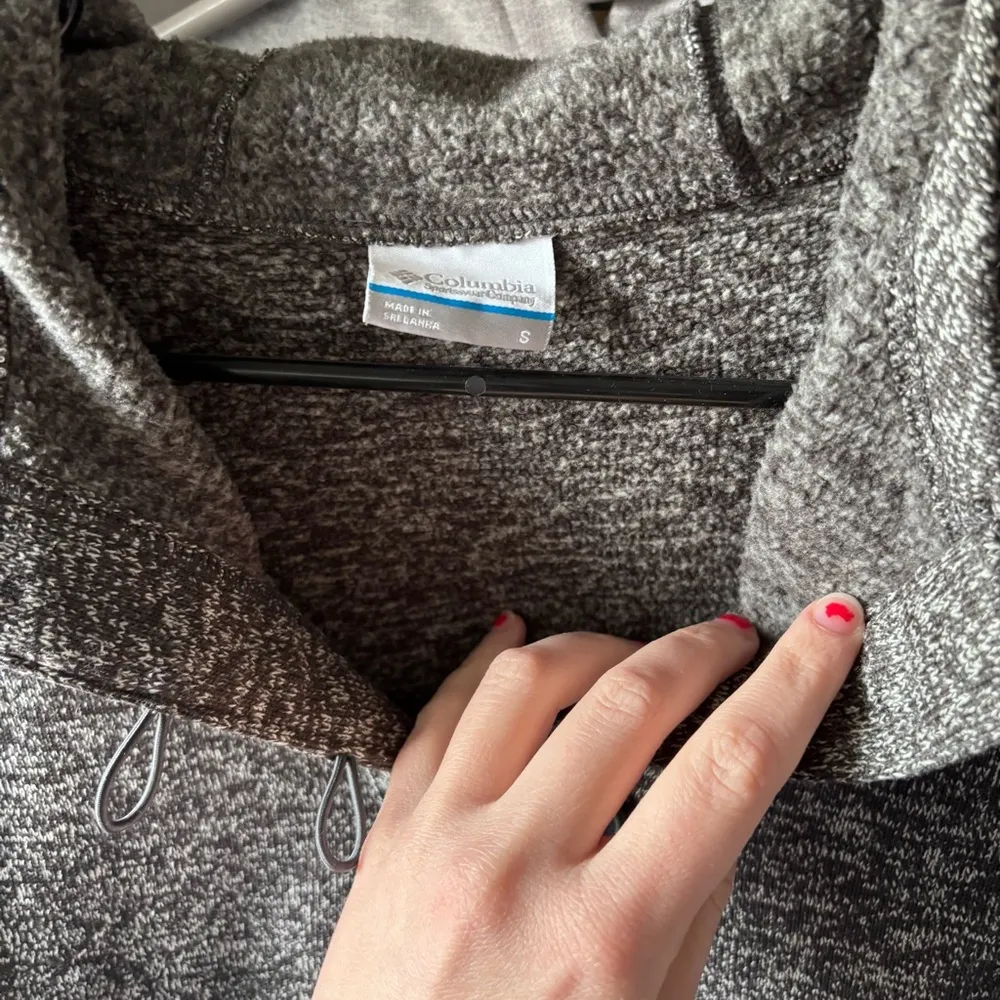 Columbia hoodie / sweatshirt - Image 4