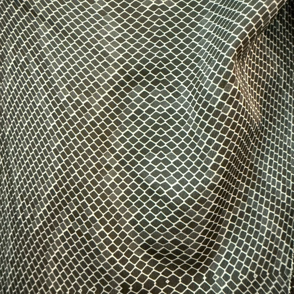 Adidas  workout capris with Geometric Design - Image 6