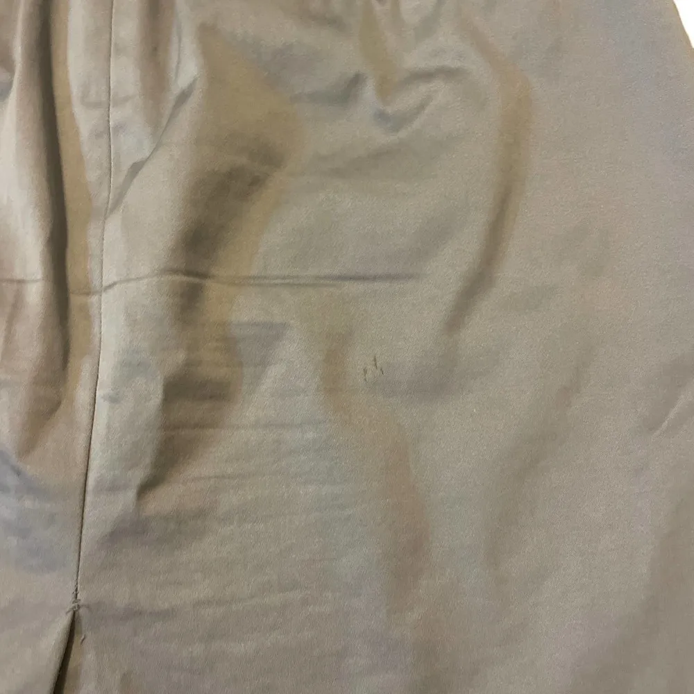 J.Crew Gray Lencil Skirt With Button Detail Size 4 - Image 6