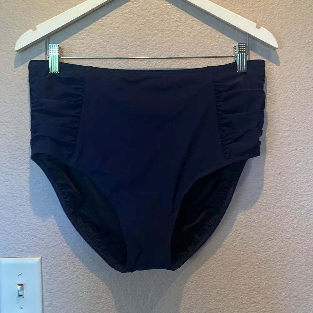 New L.L. Bean Women’s Bikini Bottoms High Waisted Shaping Swimwear Navy Size 16 Blue - Image 2