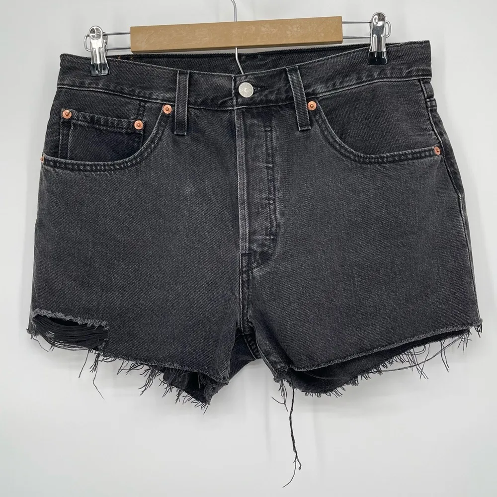 Levi’s 501 Original Fit High Rise Shorts Women Size 30 Black Cutoff Denim Button - Image 4