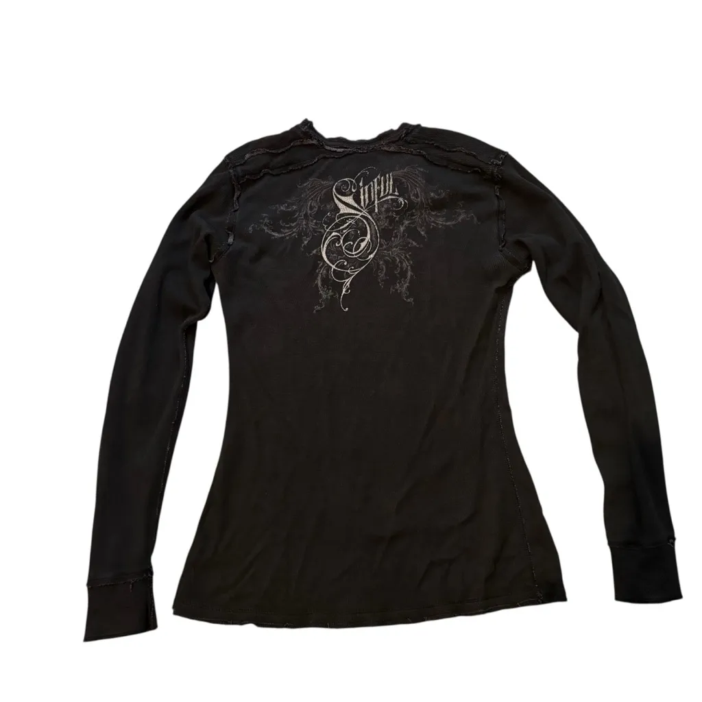 Sinful by Affliction Y2K Grunge Graphic Reversible Thermal Long Sleeve Top - Image 15