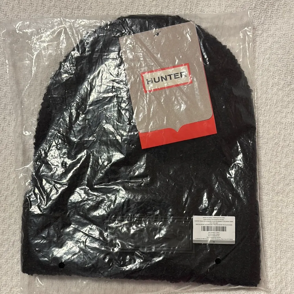 Hunter Tonal Patch‎ Beanie Black New with tag - Image 2