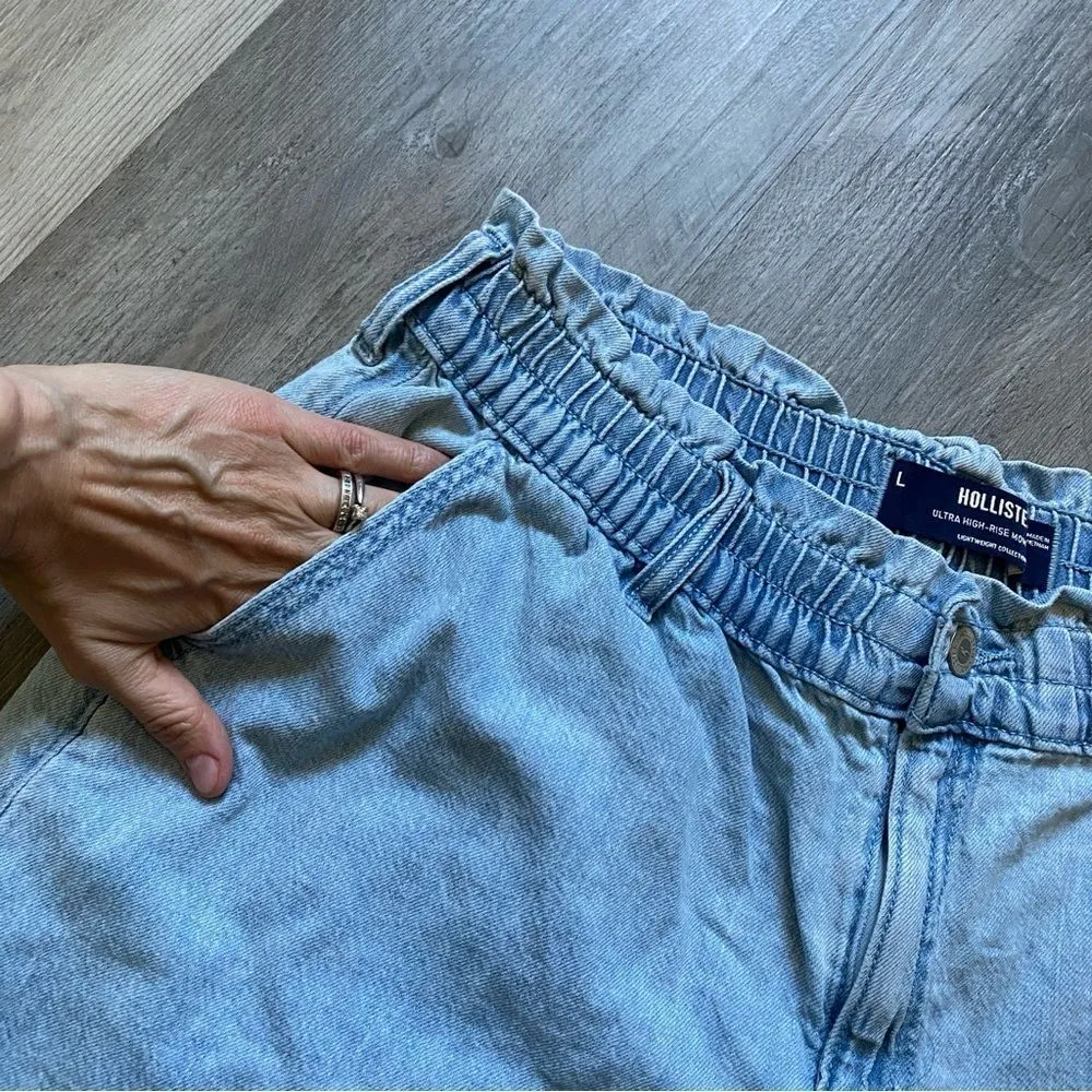 Hollister Ultra High Rise Mom Short Large Paper Bag Waist - Image 4