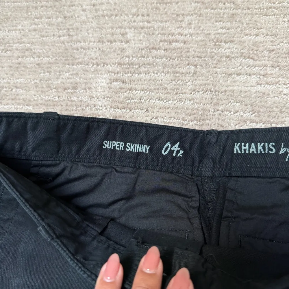 GAP Classic Super Skinny Black Khaki’s - Image 5