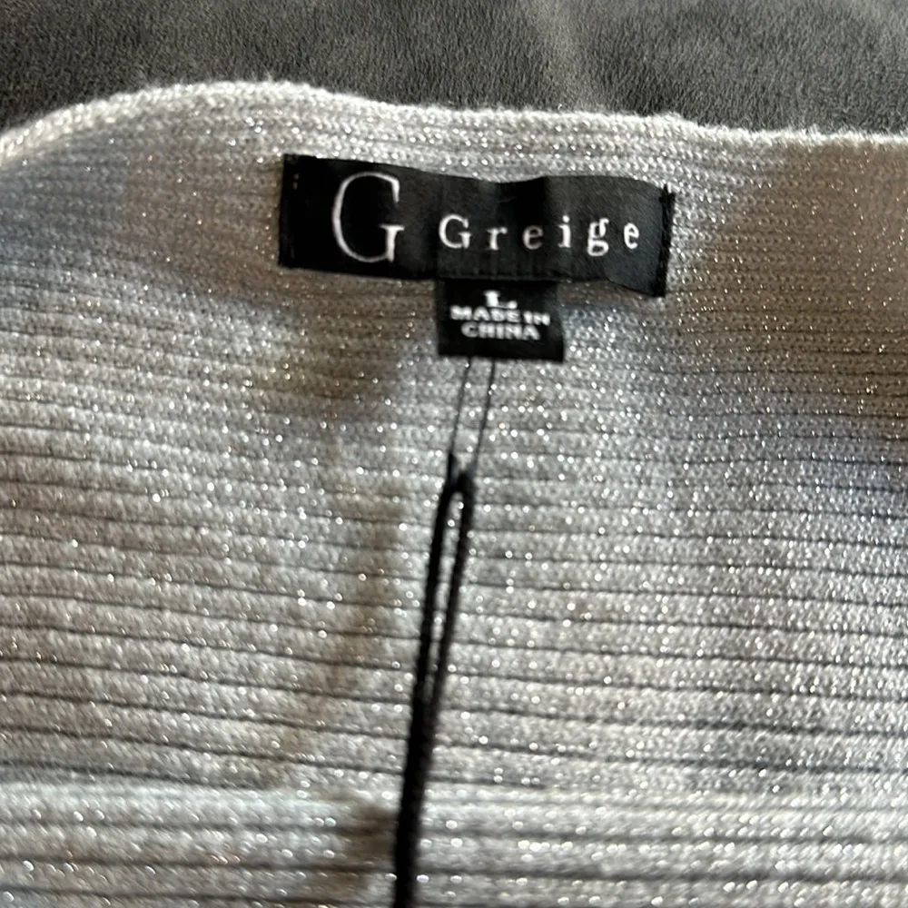 NWT Gray with metallic silver Sweater Blue Size L - Image 7