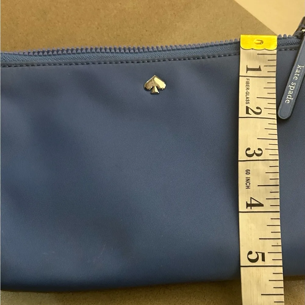 Kate SpadeChic Blue Zip Wallet Preowned - Image 7
