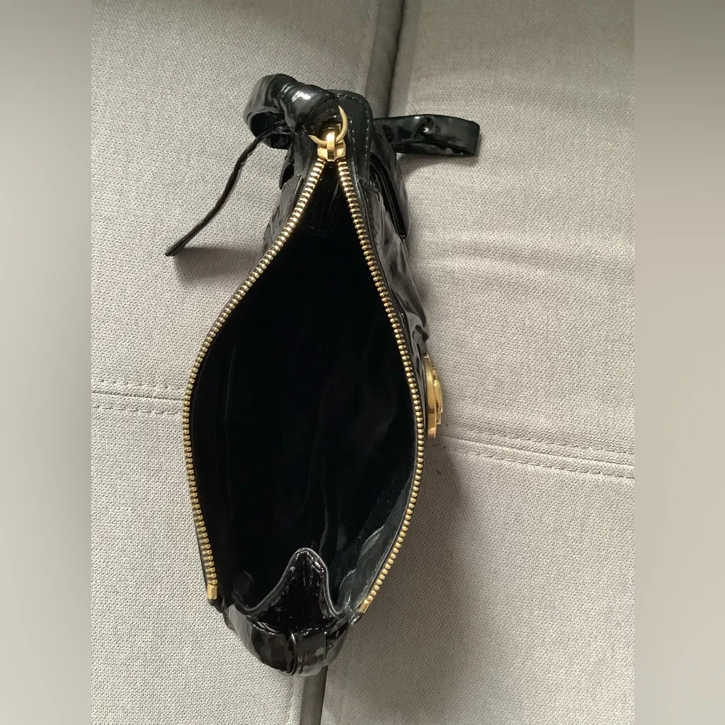 Very dressy GUCCI GO OUT clutch/ bag 🔥🔥🔥 - Image 13